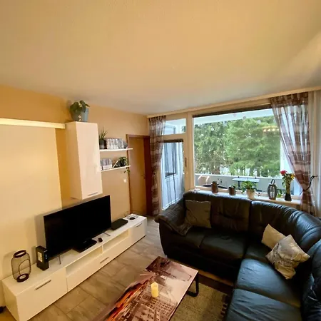 Stylisches Apartment, Free Wlan, Mit 4-5 Betten Apartment *
