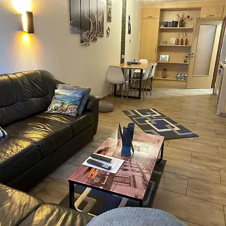 Appartement Stylisches Apartment, Free Wlan, Mit 4-5 Betten *