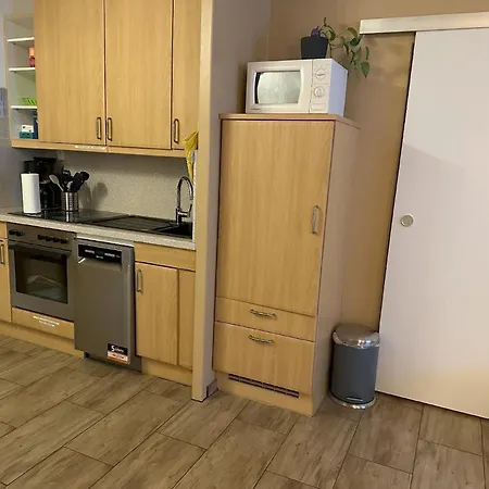 Stylisches Apartment, Free Wlan, Mit 4-5 Betten *